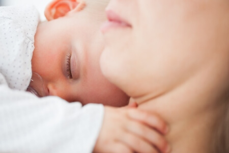 موارد منع شیردهی به نوزاد,بیماری های منع شیردهی,شیردهی به نوزاد